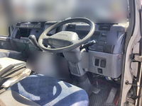 三菱ふそうキャンターアルミバン小型（2t・3t）[写真26]