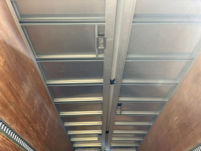 日野レンジャーアルミウイング中型（4t）[写真13]