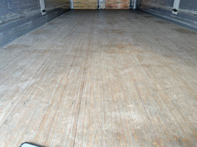 日野レンジャーアルミウイング中型（4t）[写真16]