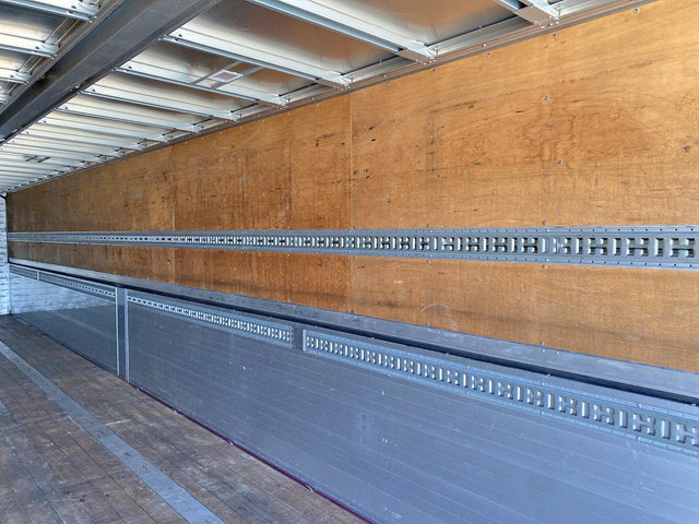 日野プロフィアトレーラーヘッド（トラクターヘッド）大型（10t）[写真11]