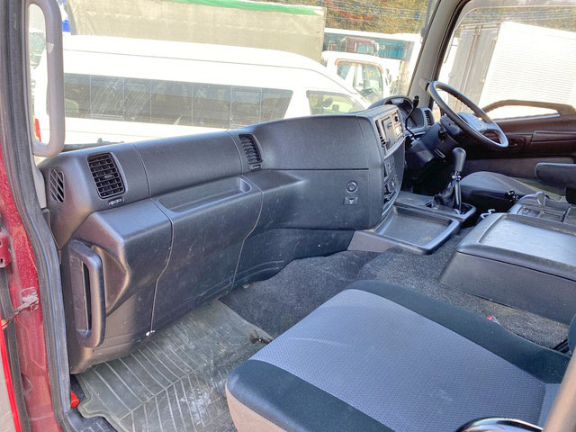 日野プロフィアトレーラーヘッド（トラクターヘッド）大型（10t）[写真33]