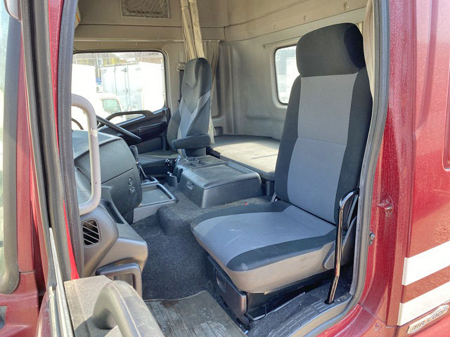 日野プロフィアトレーラーヘッド（トラクターヘッド）大型（10t）[写真34]