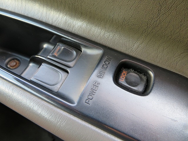 いすゞギガアルミブロック大型（10t）[写真19]