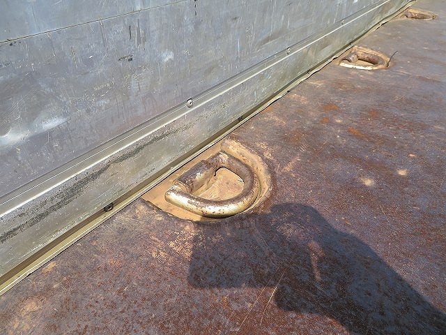 いすゞギガアルミブロック大型（10t）[写真26]