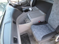 UDトラックスクオンダンプ大型（10t）[写真15]