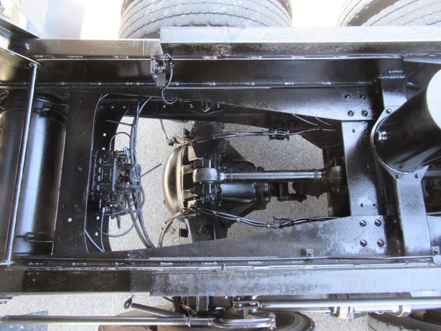 UDトラックスクオンダンプ大型（10t）[写真26]