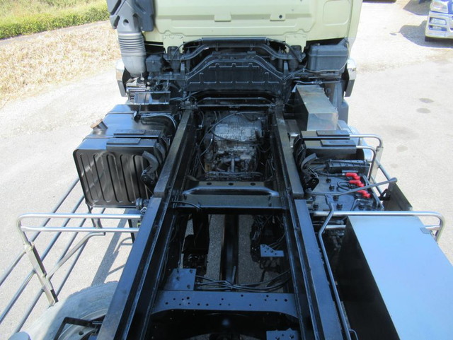 UDトラックスクオンダンプ大型（10t）[写真27]