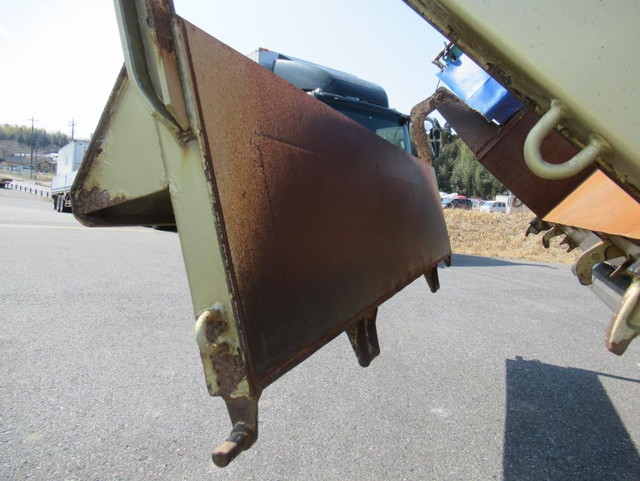 UDトラックスクオンダンプ大型（10t）[写真31]