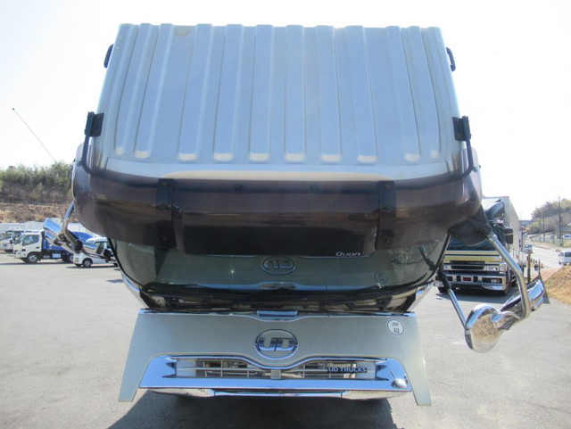 UDトラックスクオンダンプ大型（10t）[写真37]
