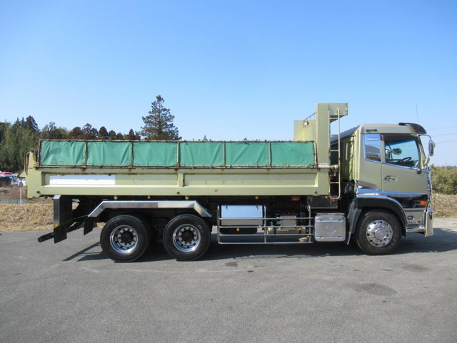 UDトラックスクオンダンプ大型（10t）[写真06]