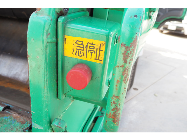 いすゞエルフパッカー車（塵芥車）小型（2t・3t）[写真19]