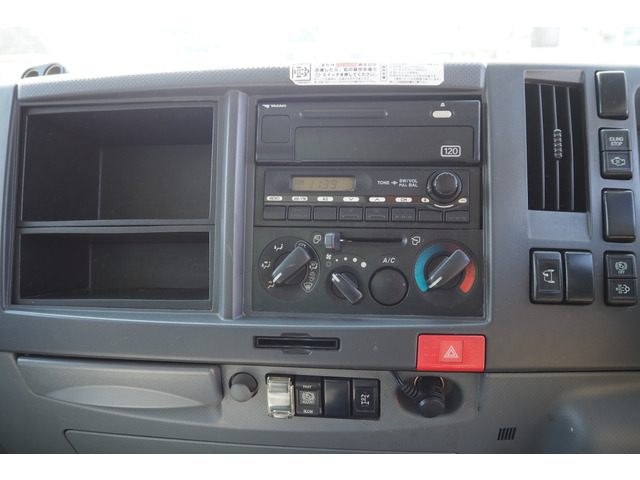 いすゞエルフパッカー車（塵芥車）小型（2t・3t）[写真34]