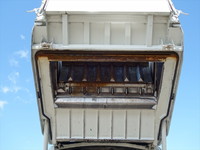 日野レンジャーパッカー車（塵芥車）中型（4t）[写真24]