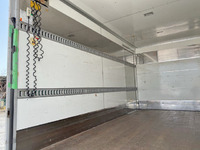 いすゞエルフアルミバン小型（2t・3t）[写真12]