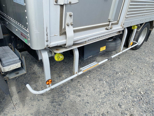 いすゞエルフアルミバン小型（2t・3t）[写真21]