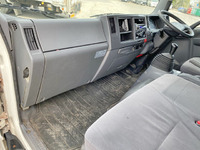 いすゞエルフアルミバン小型（2t・3t）[写真30]