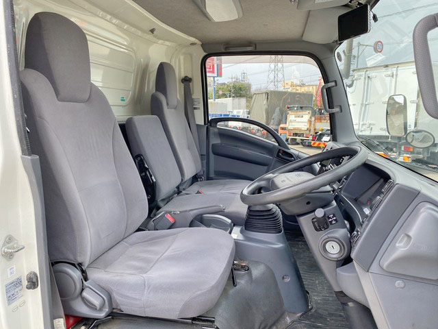 いすゞエルフアルミバン小型（2t・3t）[写真33]