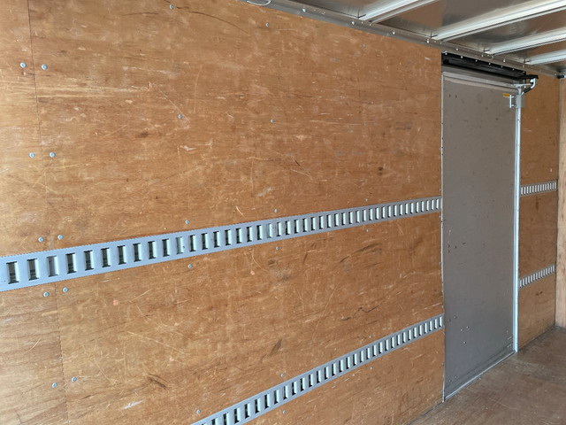 いすゞエルフアルミバン小型（2t・3t）[写真13]