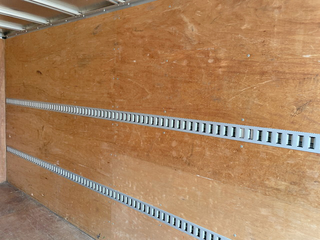 いすゞエルフアルミバン小型（2t・3t）[写真14]