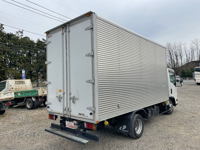いすゞエルフアルミバン小型（2t・3t）[写真02]