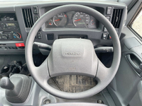 いすゞエルフアルミバン小型（2t・3t）[写真36]