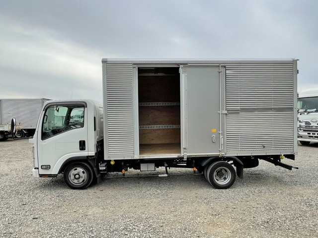 いすゞエルフアルミバン小型（2t・3t）[写真06]
