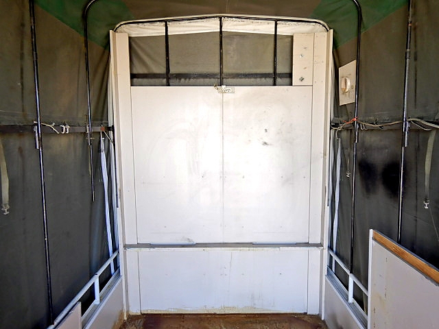 三菱ふそうキャンター幌車小型（2t・3t）[写真10]