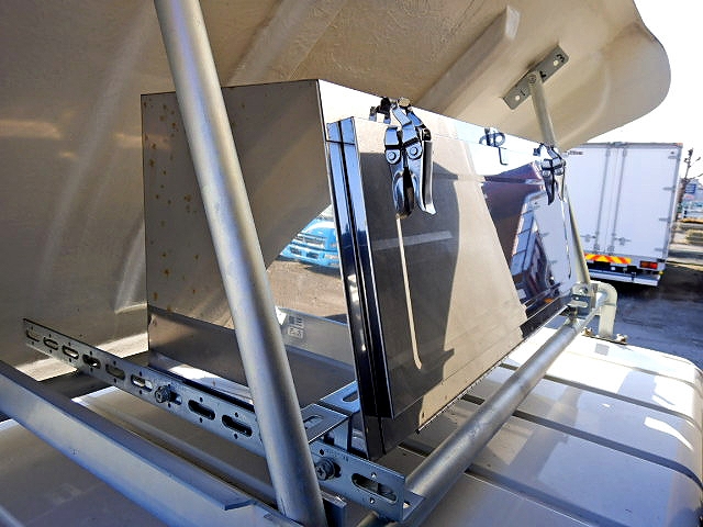 三菱ふそうキャンター幌車小型（2t・3t）[写真27]