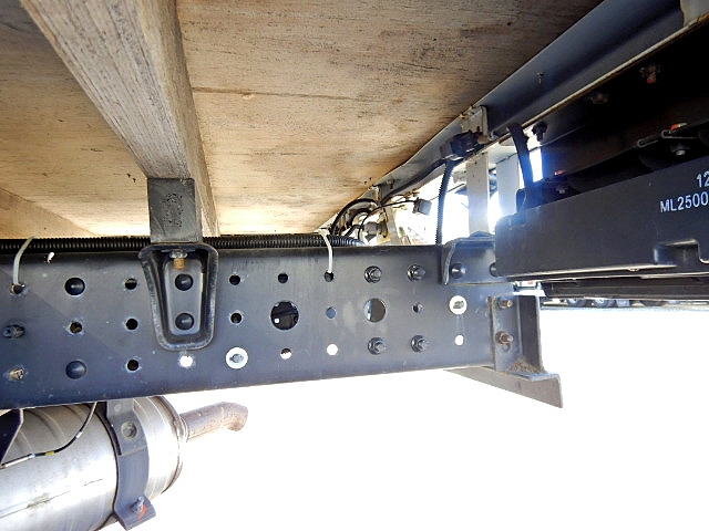 三菱ふそうキャンター幌車小型（2t・3t）[写真33]