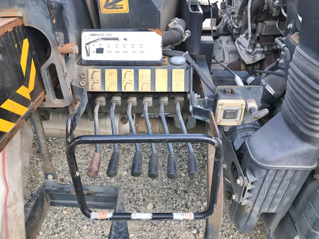 三菱ふそうキャンターヒアブクレーン小型（2t・3t）[写真19]