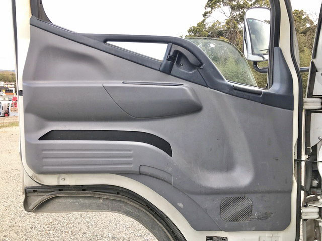 三菱ふそうキャンターヒアブクレーン小型（2t・3t）[写真30]