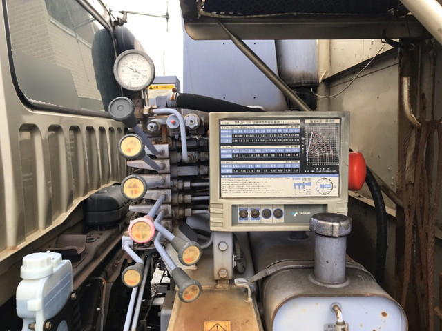 三菱ふそうファイタークレーン5段増トン（6t・8t）[写真12]