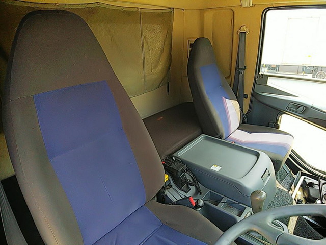 三菱ふそうファイター冷凍車（冷蔵車）増トン（6t・8t）[写真28]