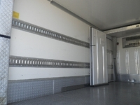 三菱ふそうキャンター冷凍車（冷蔵車）小型（2t・3t）[写真13]