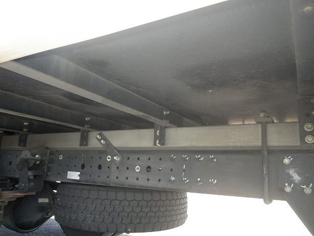 三菱ふそうキャンター冷凍車（冷蔵車）小型（2t・3t）[写真18]