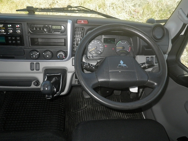 三菱ふそうキャンター冷凍車（冷蔵車）小型（2t・3t）[写真25]