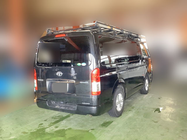 トヨタハイエースバン小型（2t・3t）[写真02]