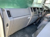 いすゞエルフクレーン3段小型（2t・3t）[写真34]