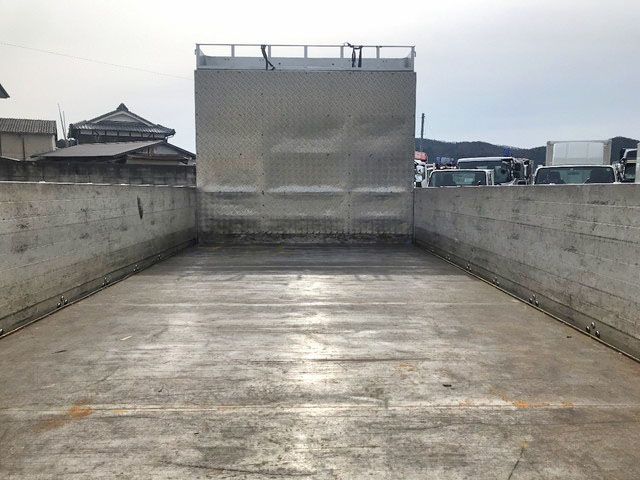 いすゞフォワードアルミブロック中型（4t）[写真11]