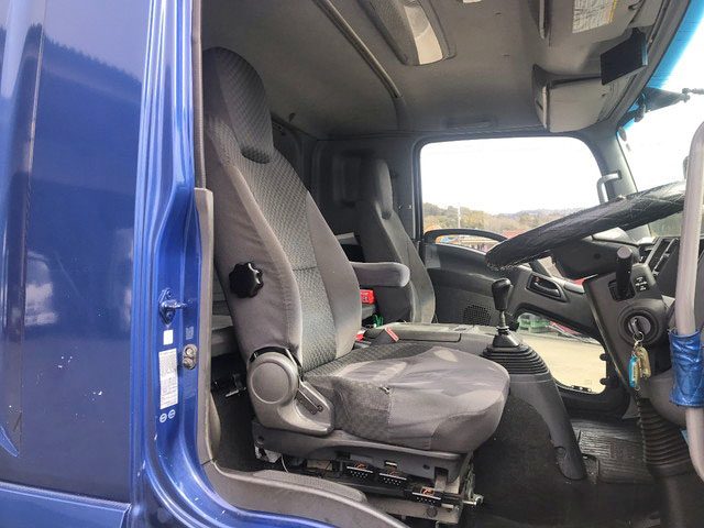 いすゞフォワードアルミブロック中型（4t）[写真30]