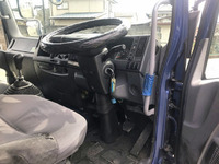 いすゞフォワードアルミブロック中型（4t）[写真32]