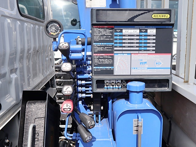 日野デュトロクレーン3段小型（2t・3t）[写真15]