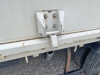 いすゞエルフ平ボディ小型（2t・3t）[写真11]