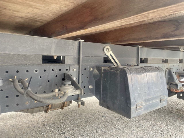 いすゞエルフ平ボディ小型（2t・3t）[写真14]