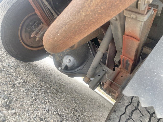 いすゞエルフ平ボディ小型（2t・3t）[写真18]