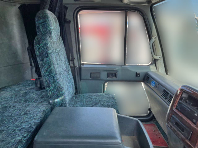 UDトラックスコンドルコンテナ専用車増トン（6t・8t）[写真29]