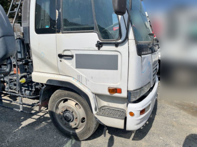 UDトラックスコンドルコンテナ専用車増トン（6t・8t）[写真03]