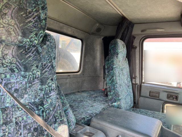 UDトラックスコンドルコンテナ専用車増トン（6t・8t）[写真30]