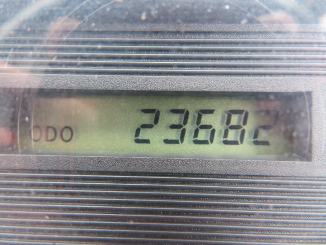 UDトラックスコンドル平ボディ中型（4t）[写真12]