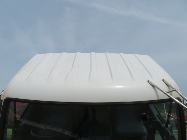 UDトラックスコンドル平ボディ中型（4t）[写真06]